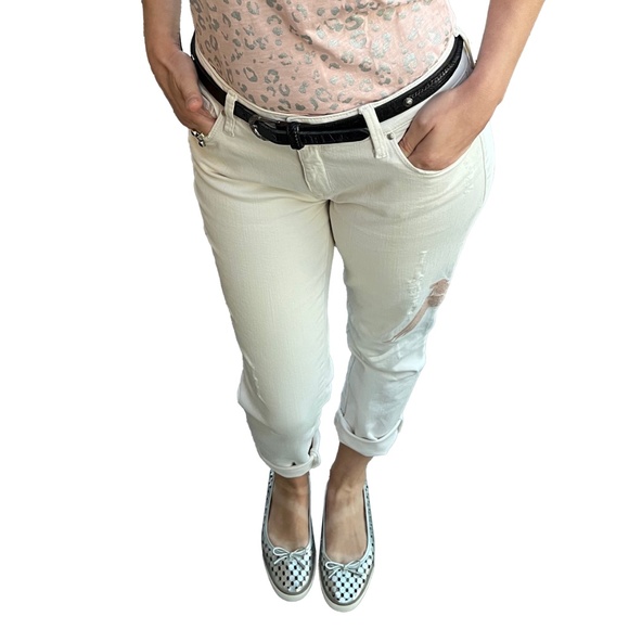 Boyfriend Jeans with Embroidery - Picture 3 of 16